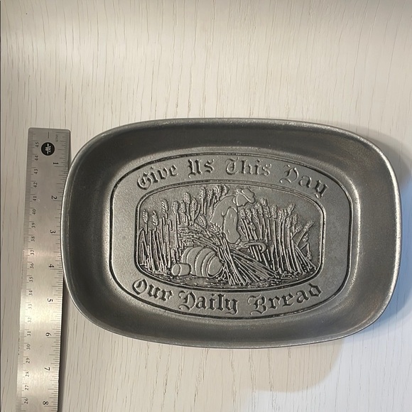 Wilton Pewter Platter Bread Dish “Give Us This Day” - Picture 6 of 6
